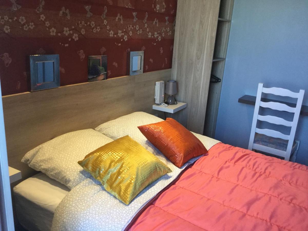 Hotel Le Kamelia Salles  Dış mekan fotoğraf